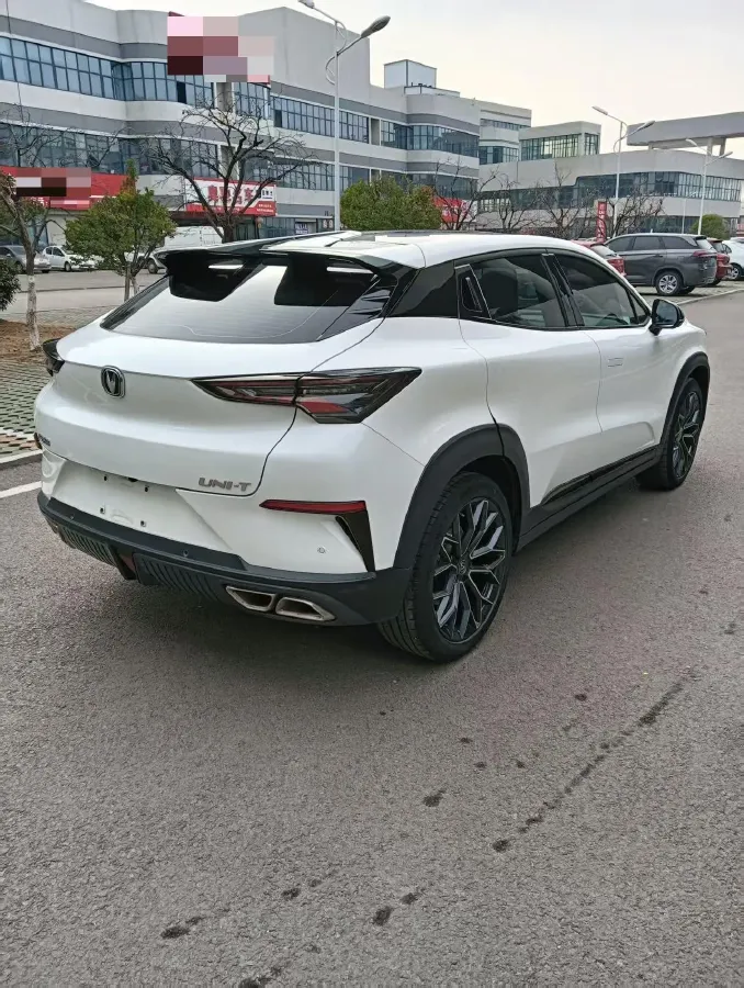 2022 ChangAn UNI-T 1.5T 188HP L4 7DCT,autocango,china used car exporter,china ev exporter,chinese used car exporter,chinese used ev exporter