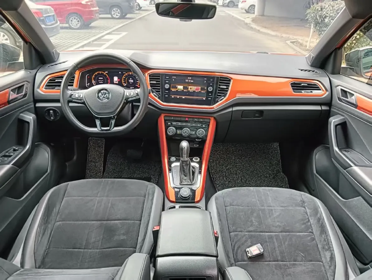 2018 Ford Kuga 1.5T 181HP L4 6AT,autocango,china used car exporter,china ev exporter,chinese used car exporter,chinese used ev exporter