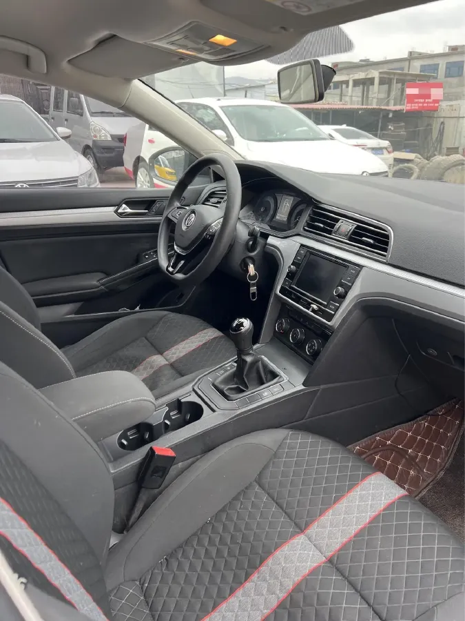 2019 Volkswagen Lamando 1.4T 131HP L4 5MT,autocango,china used car exporter,china ev exporter,chinese used car exporter,chinese used ev exporter