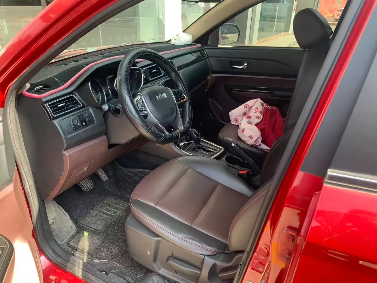 2017 Bestune B30 1.6L 109HP L4 6AT,autocango,china used car exporter,china ev exporter,chinese used car exporter,chinese used ev exporter