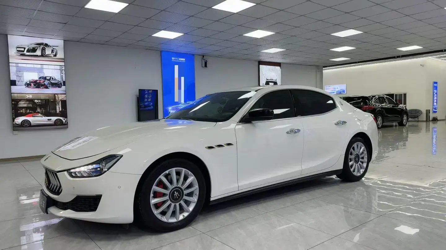 2018 Maserati Ghibli 3.0T 350HP V6 8AT