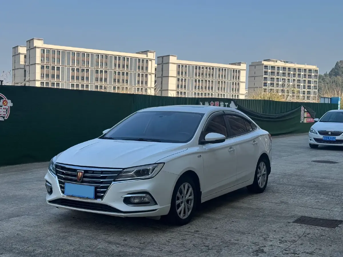 2019 Roewe i5 1.5L 120HP L4 CVT