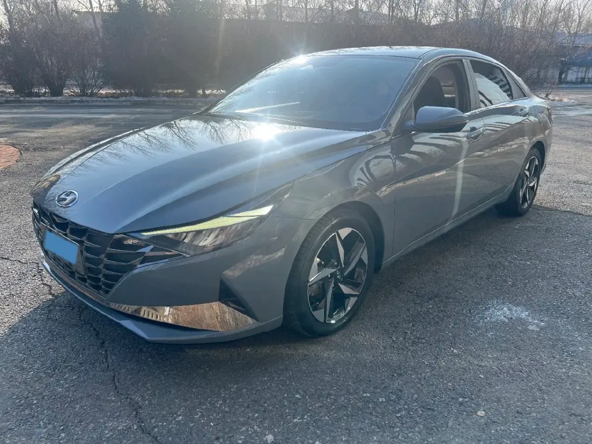 2023 Hyundai Elantra 1.5L 115HP L4 CVT