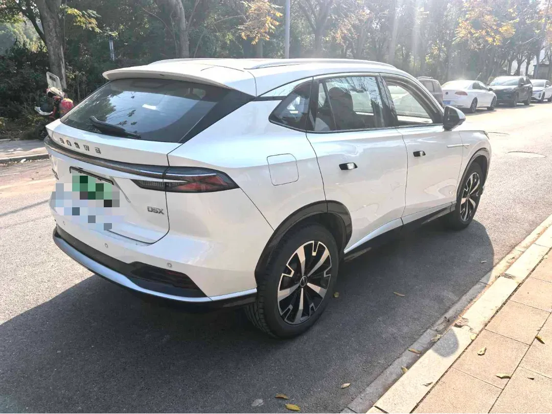 2024 Roewe D5X DMH 1.5T 150HP L4 2DHT PHEV 21.4KWH,autocango,china used car exporter,china ev exporter,chinese used car exporter,chinese used ev exporter