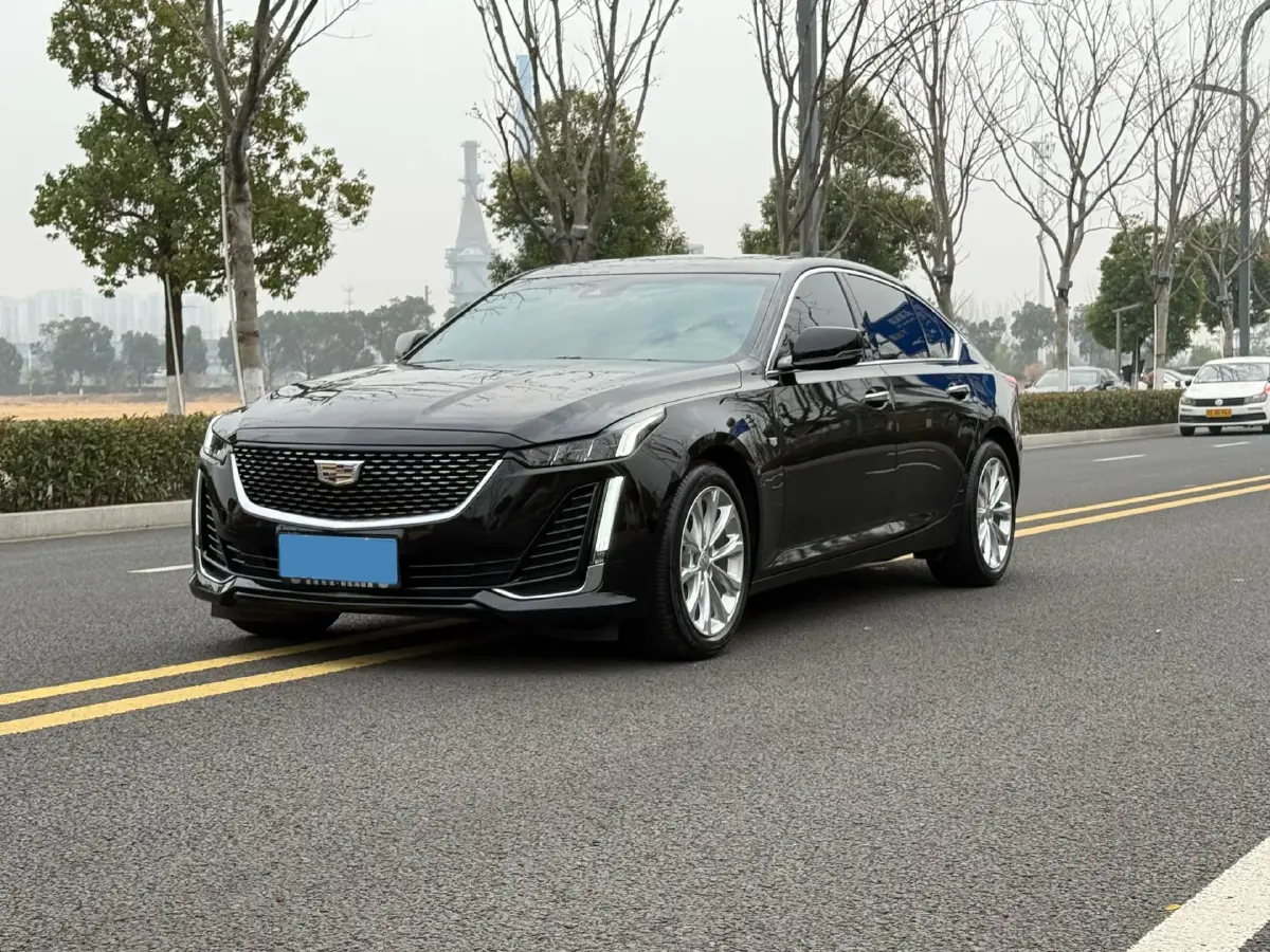2023 Cadillac CT5 2.0T 237HP L4 10AT