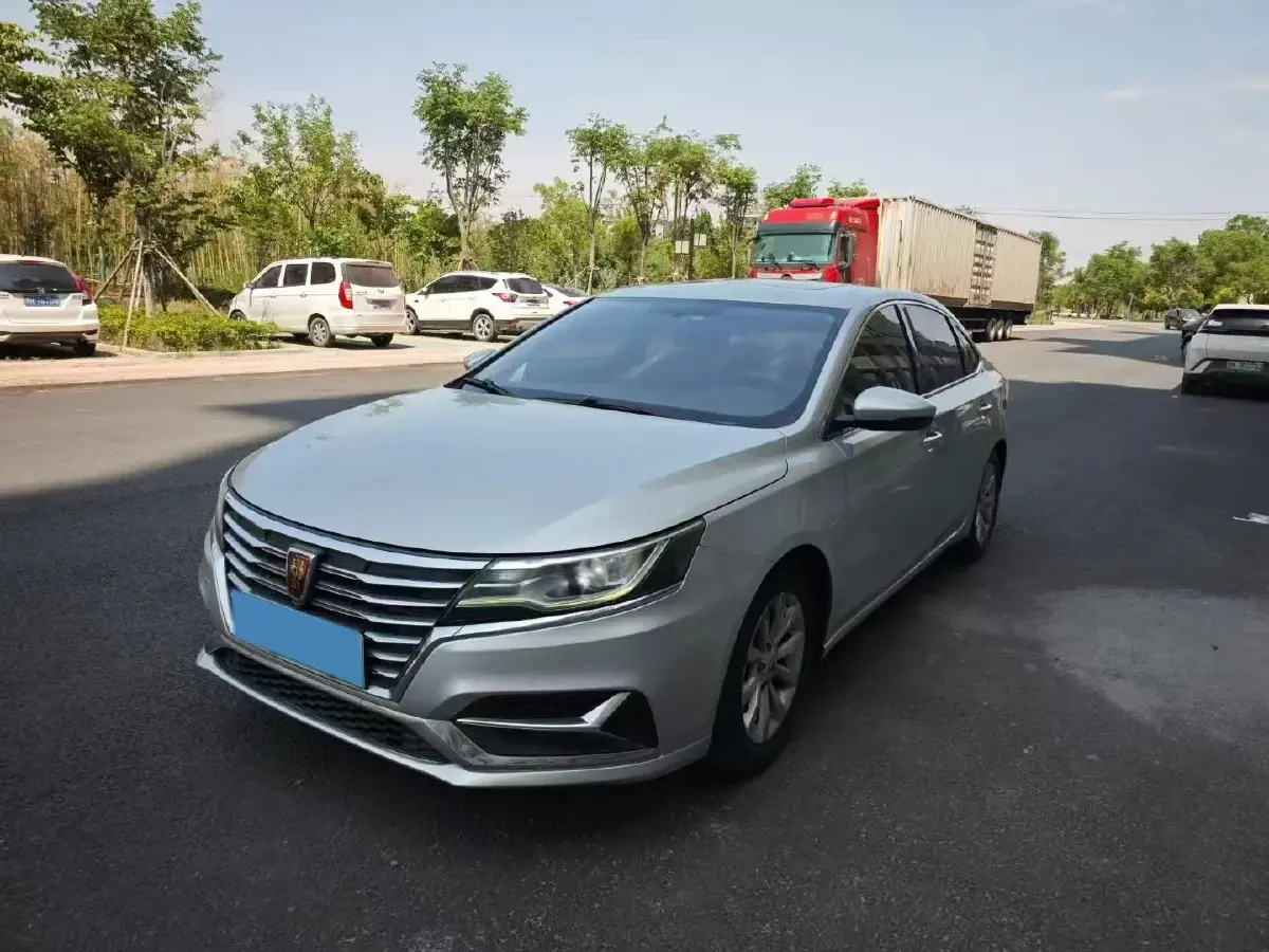 2017 Roewe i6 1.0T 125HP L3 2AT PHEV