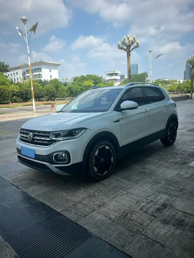2023 Volkswagen Tacqua 1.2T 116HP L4 7DCT