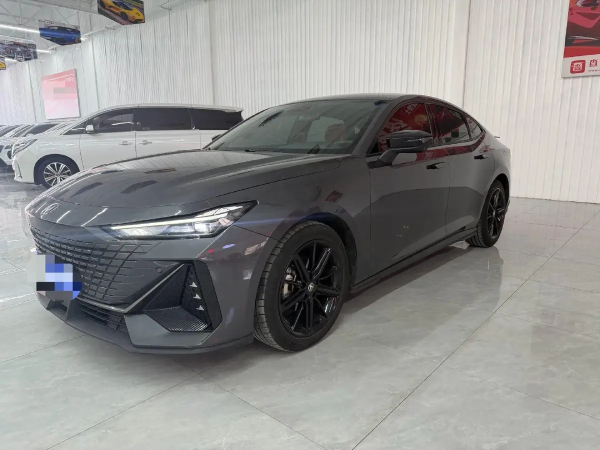 2022 ChangAn UNI-V 1.5T 188HP L4 7DCT