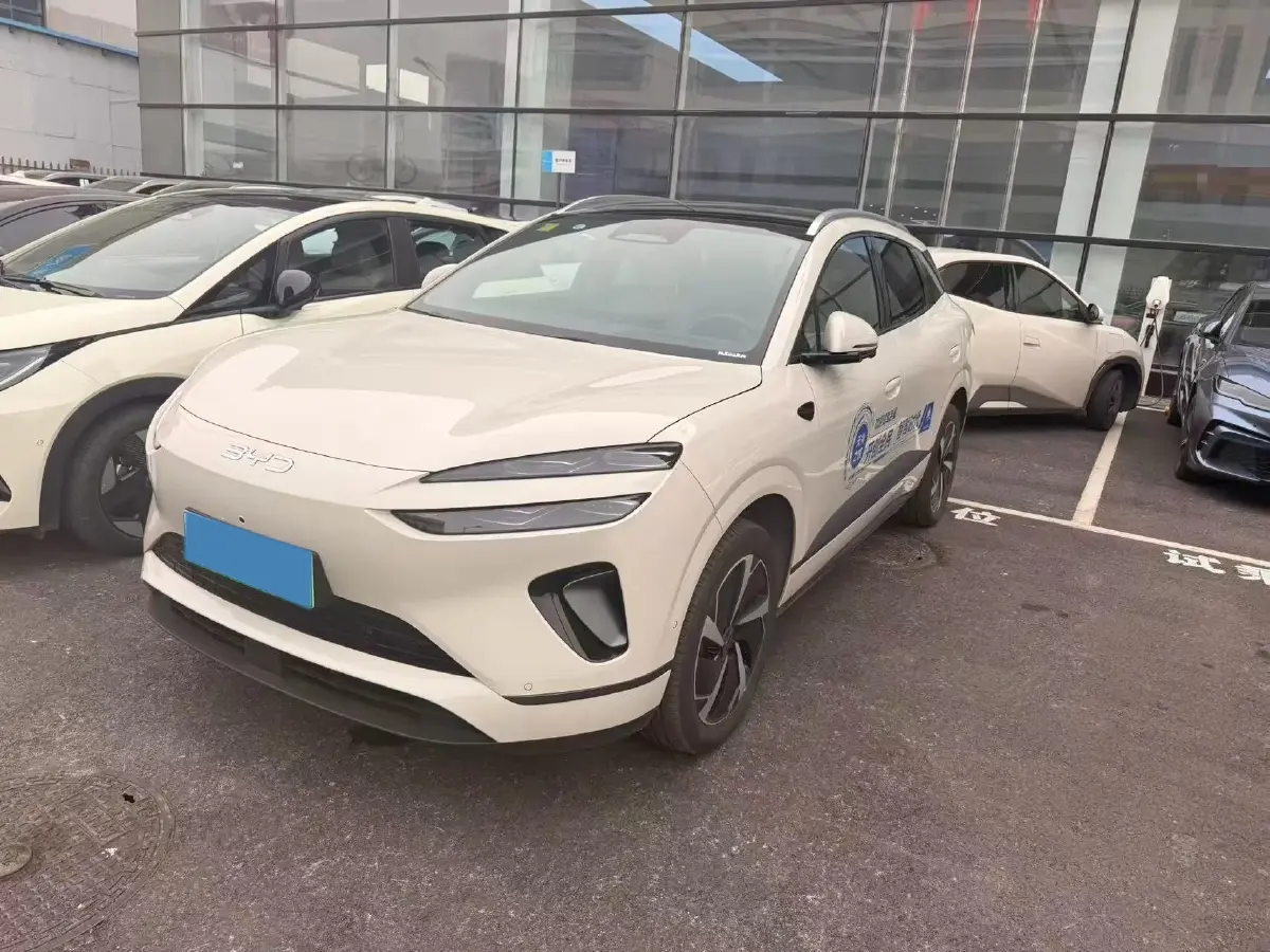 2025 LanDian E5 PLUS 1.5L 95HP L4 E-CVT PHEV