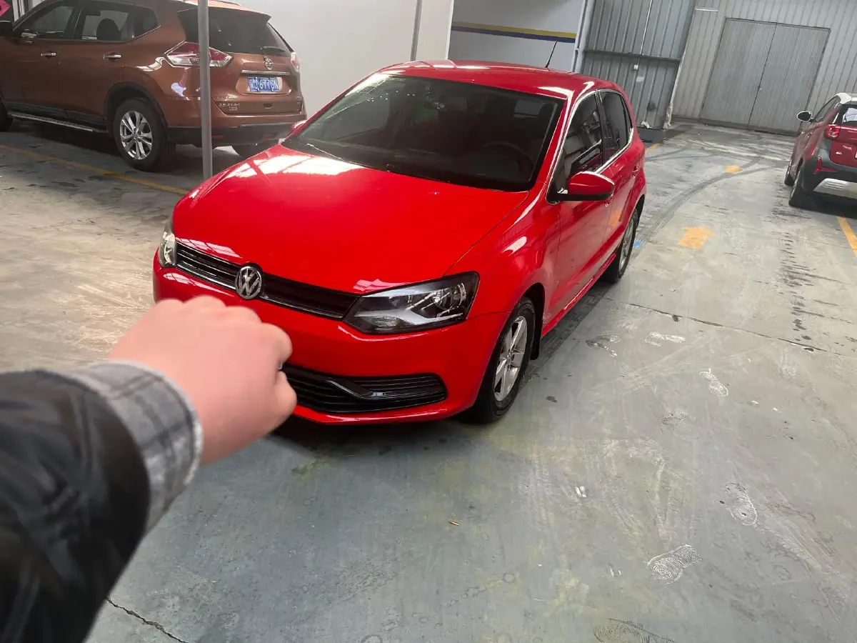 2016 Volkswagen Polo 1.4L 90HP L4 5MT