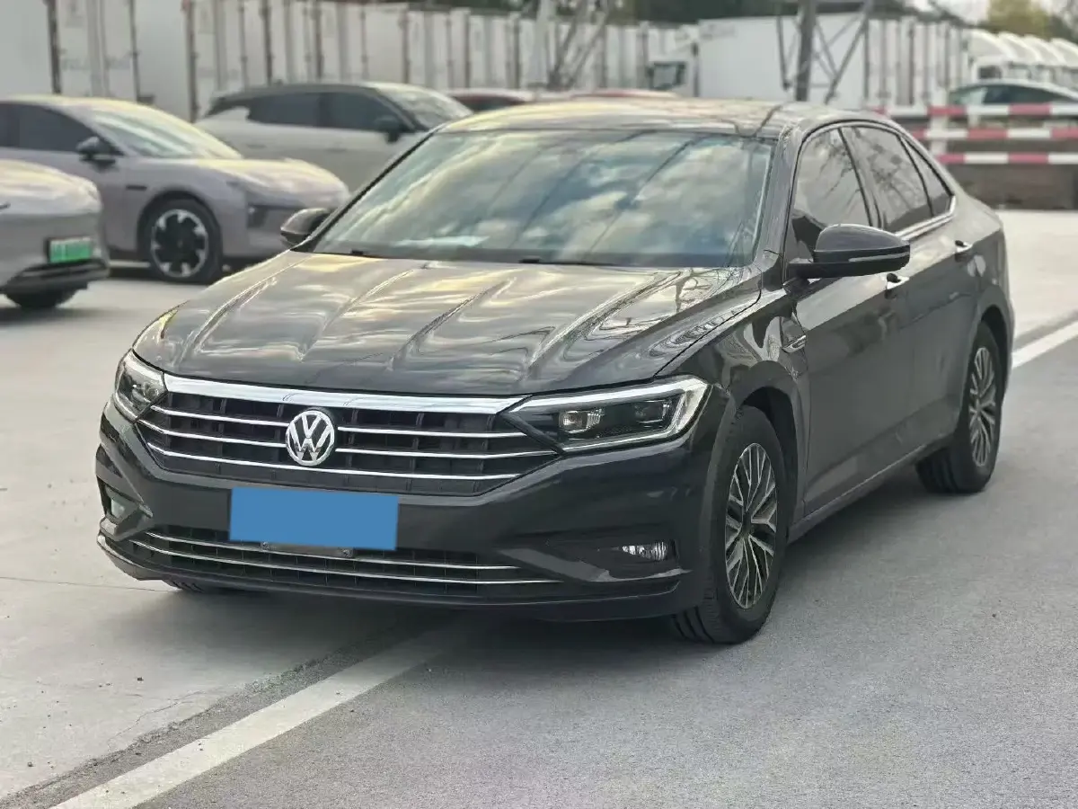 2021 Volkswagen Sagitar 1.4T 150HP L4 7DCT