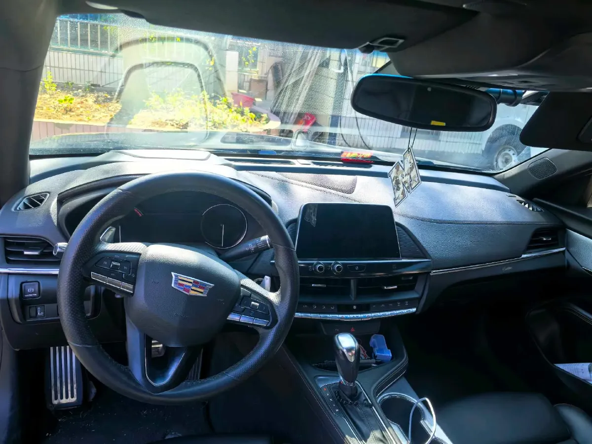 2021 Cadillac CT4 2.0T 237HP L4 8AT,autocango,china used car exporter,china ev exporter,chinese used car exporter,chinese used ev exporter