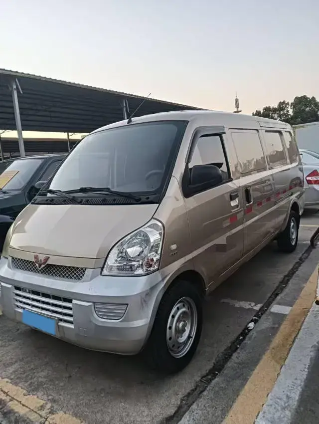 2019 WuLing RongGuang 1.5L 107HP L4 5MT