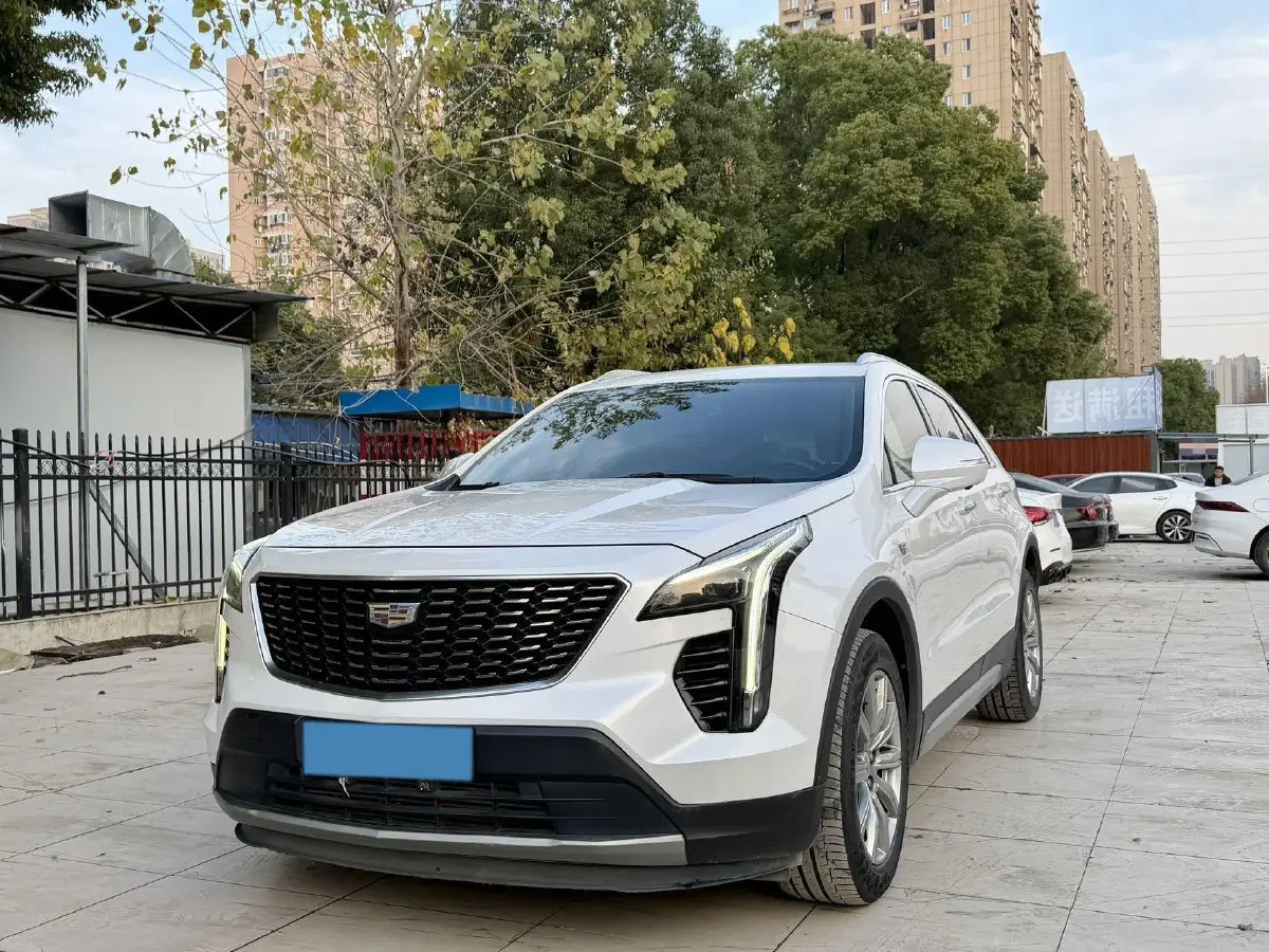 2020 Cadillac XT4 2.0T 241HP L4 9AT