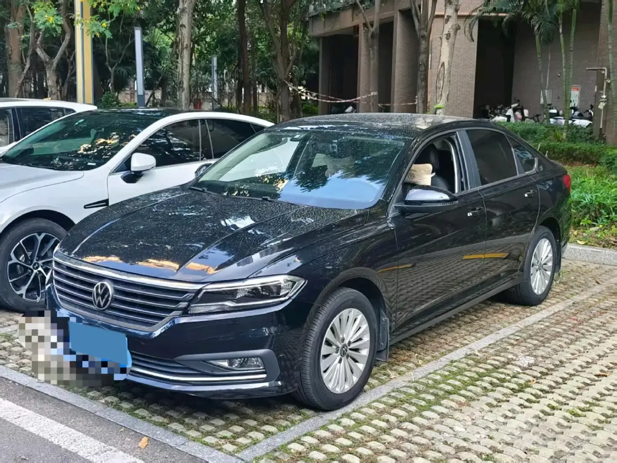 2019 Volkswagen Sagitar 1.2T 116HP L4 7DCT
