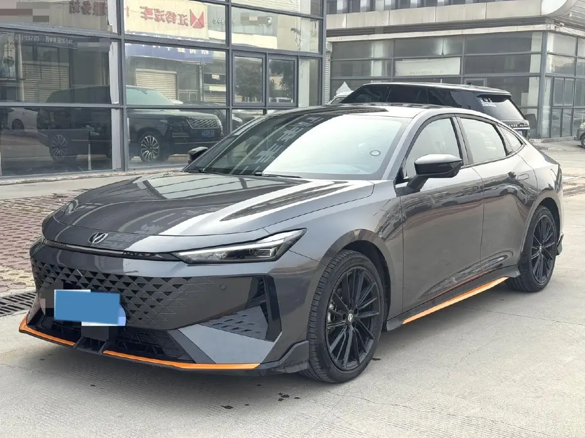 2025 ChangAn UNI-V 1.5T 192HP L4 7DCT