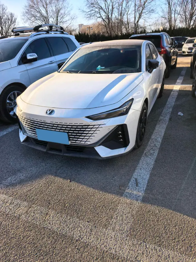 2022 ChangAn UNI-V 1.5T 188HP L4 7DCT