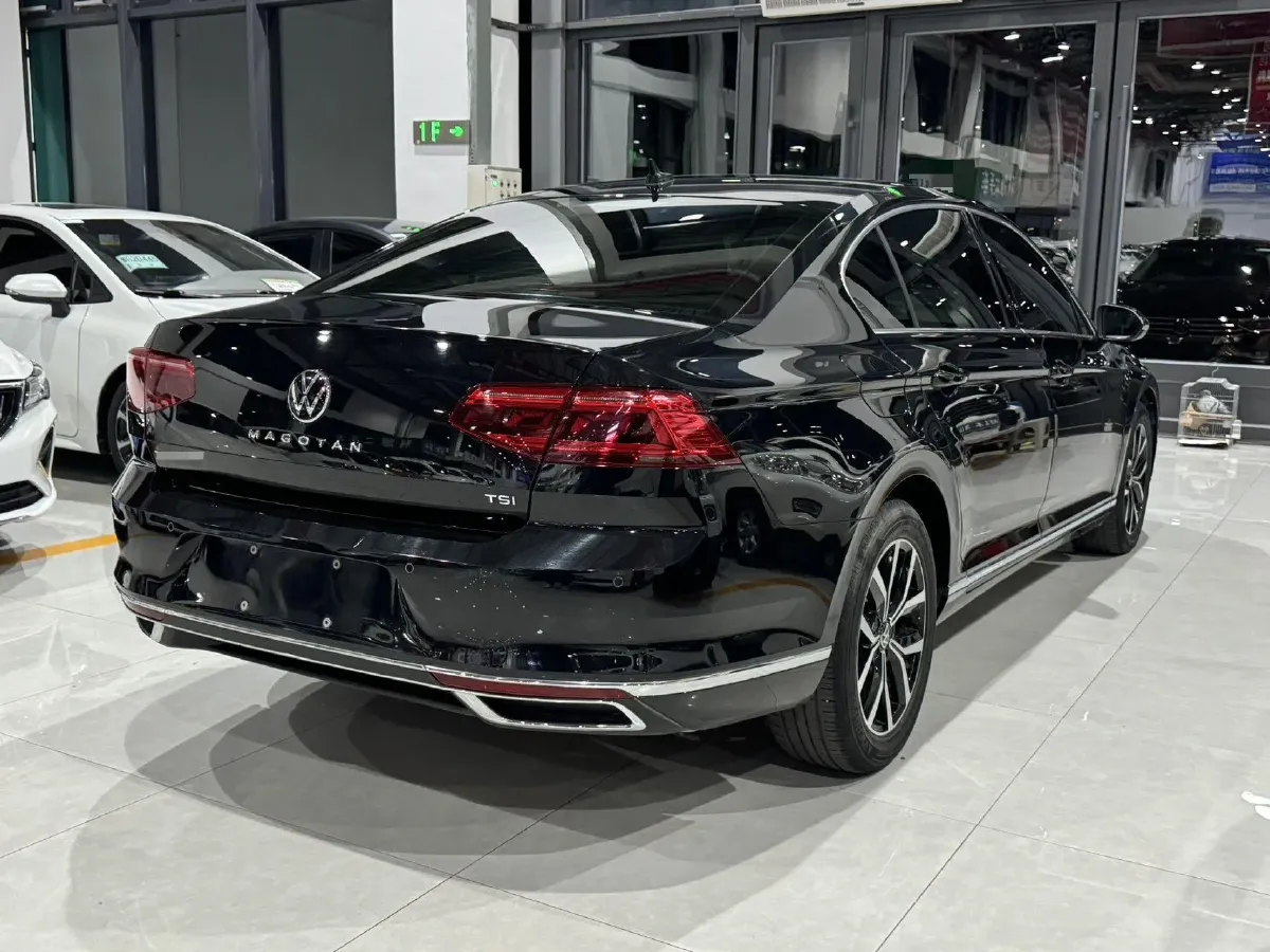 2020 Volkswagen Magotan 2.0T 186HP L4 7DCT,autocango,china used car exporter,china ev exporter,chinese used car exporter,chinese used ev exporter