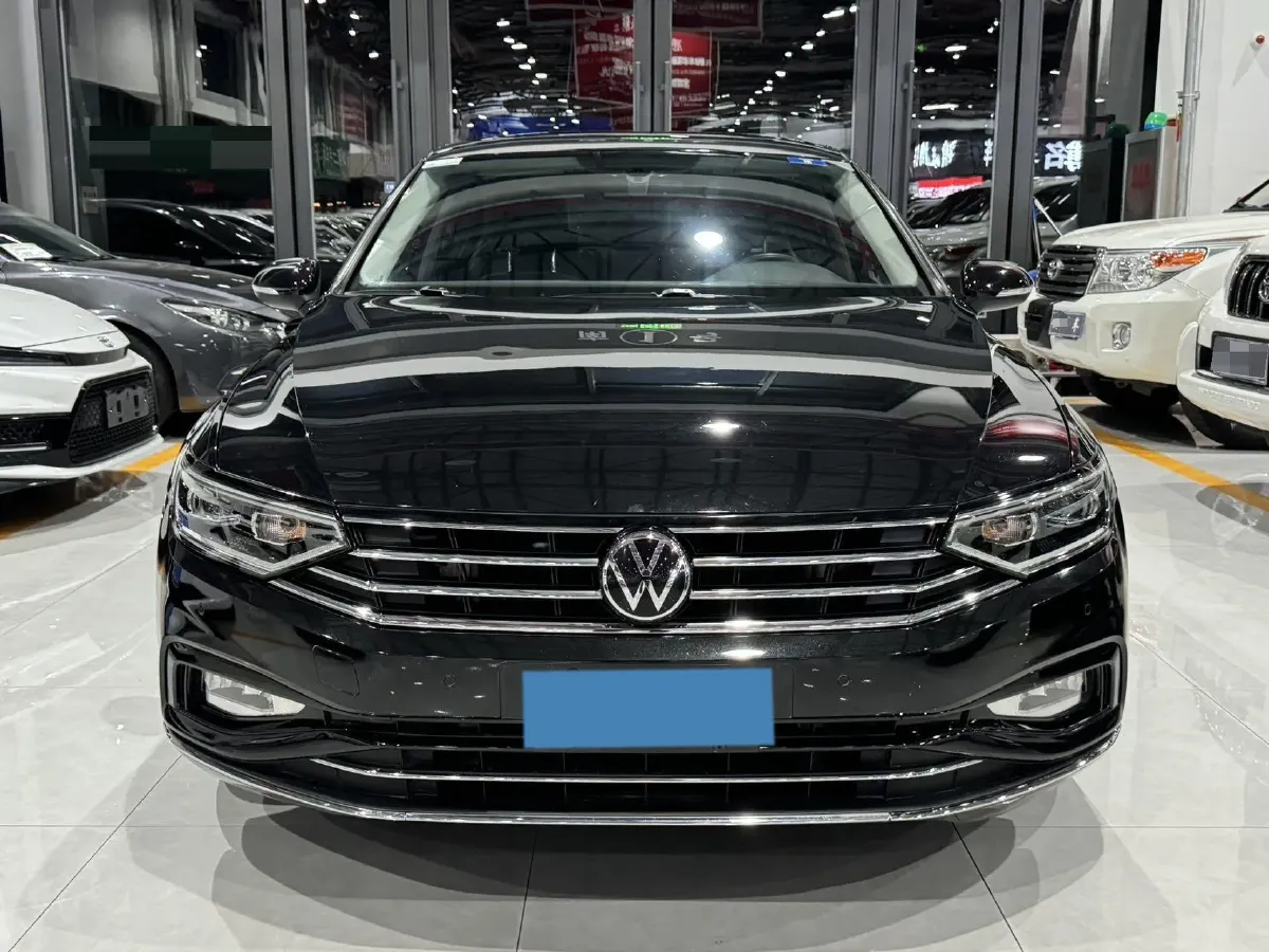2020 Volkswagen Magotan 2.0T 186HP L4 7DCT,autocango,china used car exporter,china ev exporter,chinese used car exporter,chinese used ev exporter