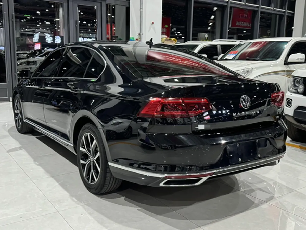 2020 Volkswagen Magotan 2.0T 186HP L4 7DCT,autocango,china used car exporter,china ev exporter,chinese used car exporter,chinese used ev exporter