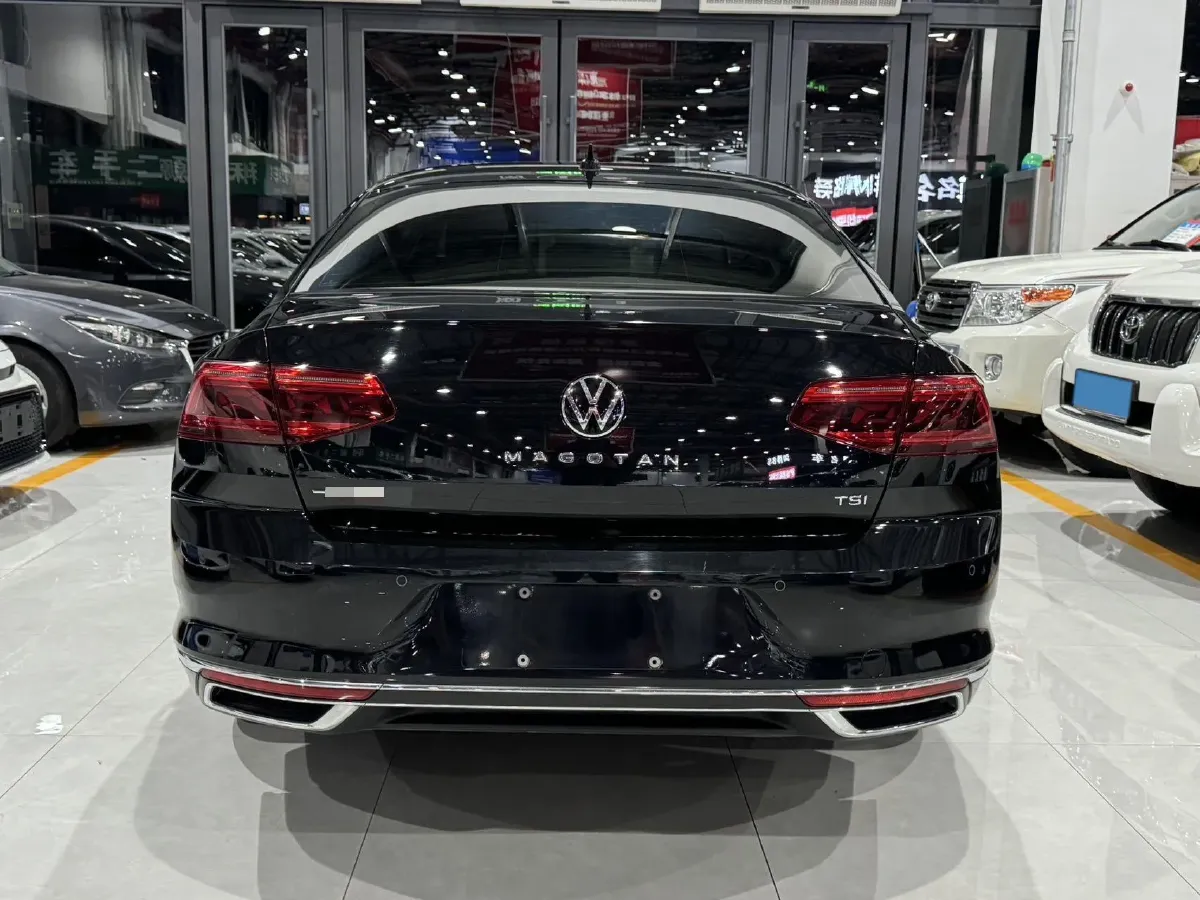 2020 Volkswagen Magotan 2.0T 186HP L4 7DCT,autocango,china used car exporter,china ev exporter,chinese used car exporter,chinese used ev exporter