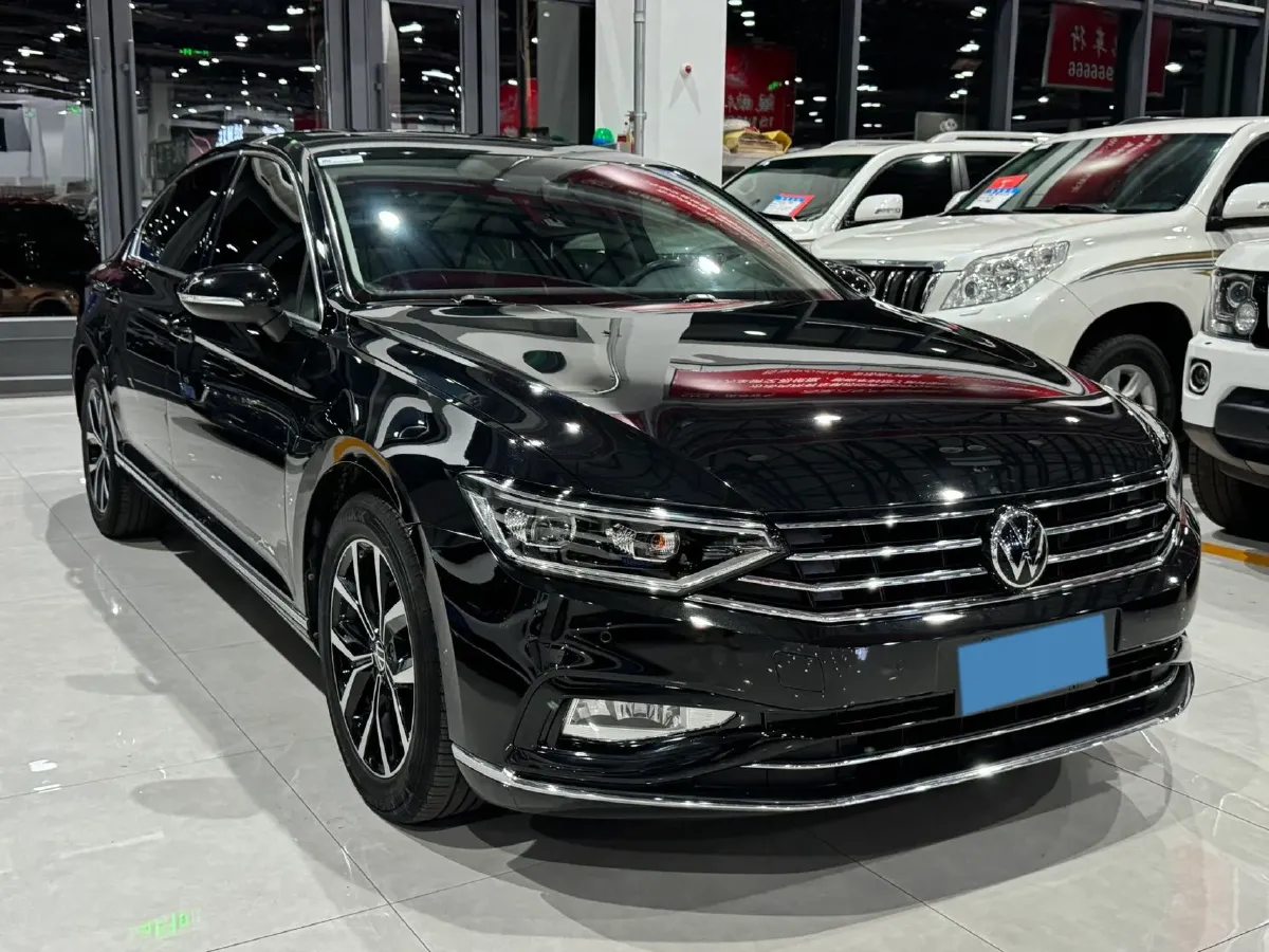 2020 Volkswagen Magotan 2.0T 186HP L4 7DCT,autocango,china used car exporter,china ev exporter,chinese used car exporter,chinese used ev exporter