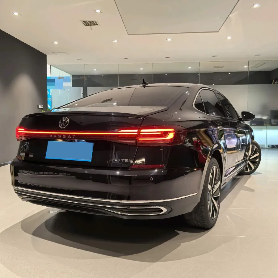 2025 Volkswagen Passat 2.0T 220HP L4 7DCT,autocango,china used car exporter,china ev exporter,chinese used car exporter,chinese used ev exporter