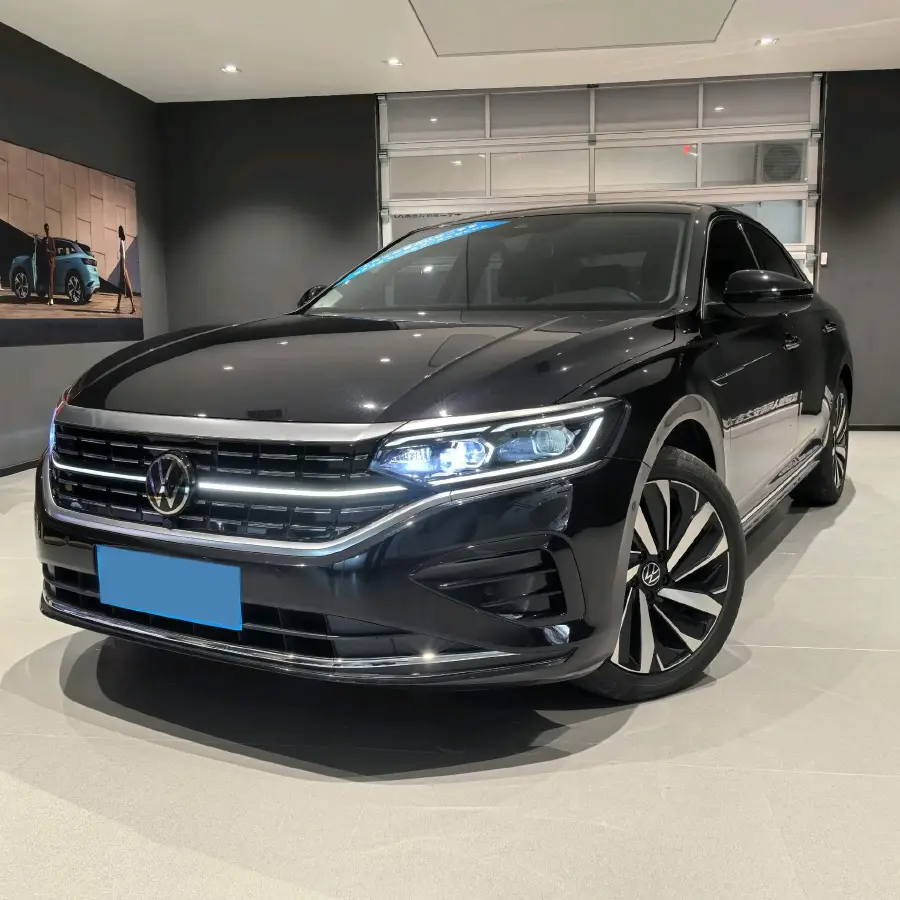 2025 Volkswagen Passat 2.0T 220HP L4 7DCT