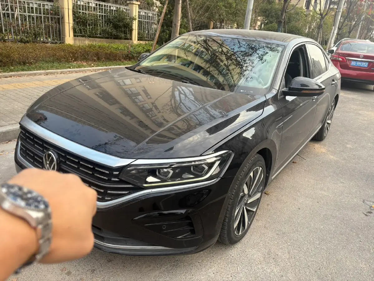 2021 Volkswagen Passat 2.0T 186HP L4 7DCT