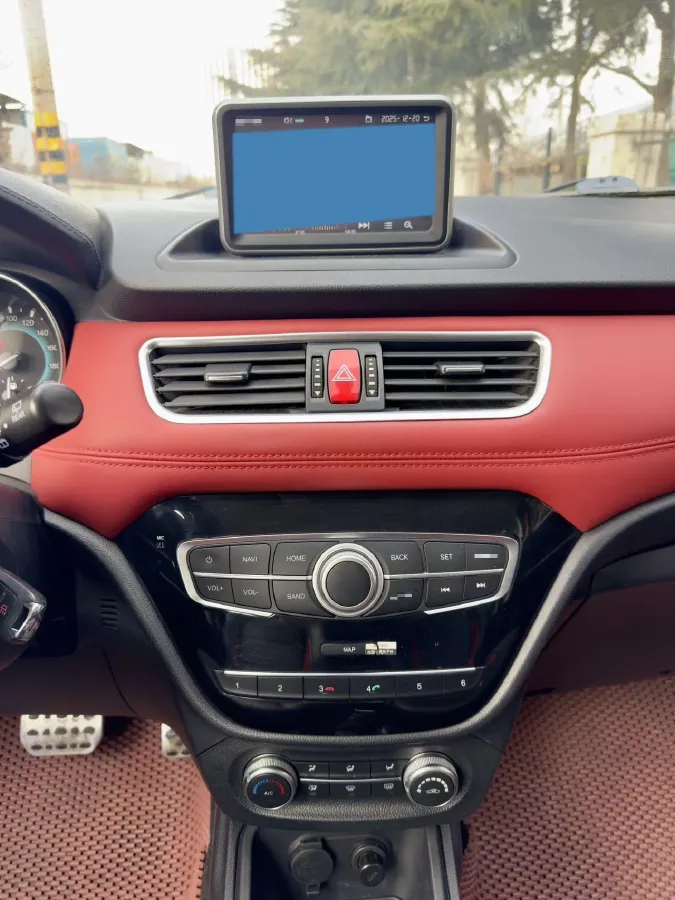 2015 Soueast V6 1.5L 120HP L4 5MT,autocango,china used car exporter,china ev exporter,chinese used car exporter,chinese used ev exporter