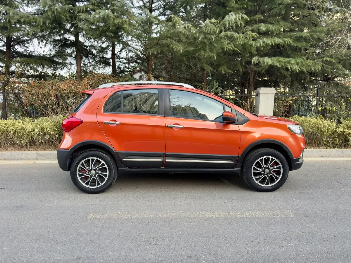 2015 Soueast V6 1.5L 120HP L4 5MT,autocango,china used car exporter,china ev exporter,chinese used car exporter,chinese used ev exporter