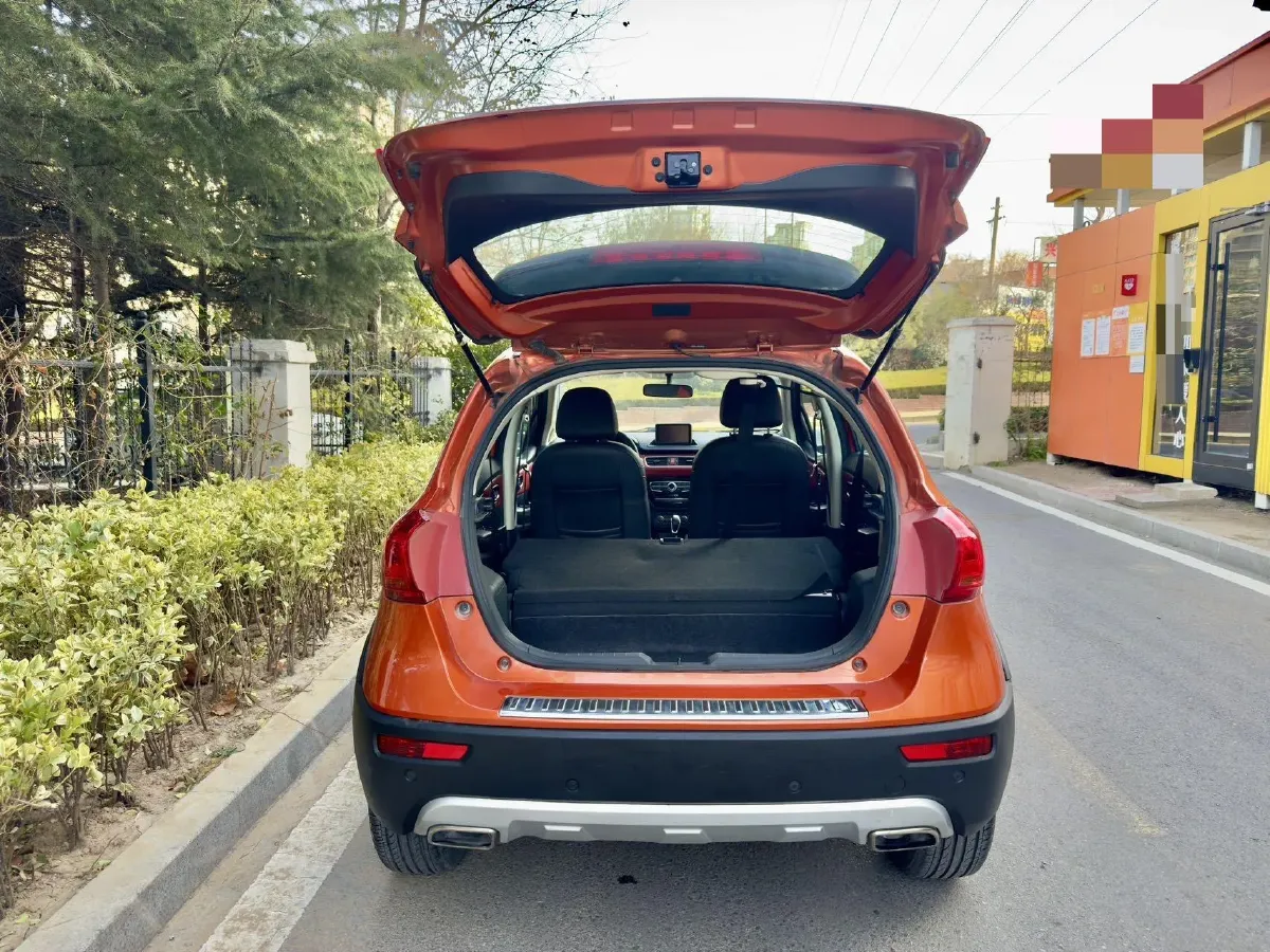 2015 Soueast V6 1.5L 120HP L4 5MT,autocango,china used car exporter,china ev exporter,chinese used car exporter,chinese used ev exporter