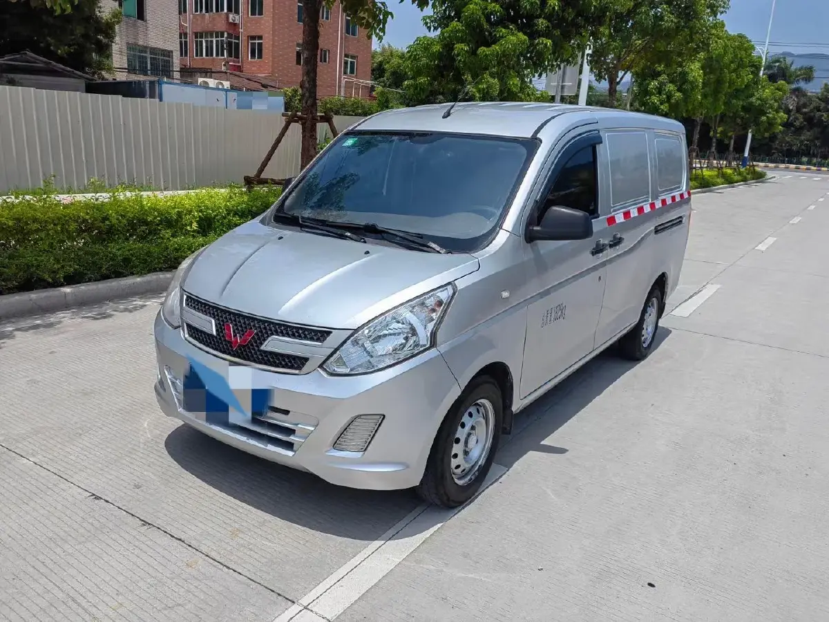 2016 BaoJun 310 1.2L 82HP L4 5MT