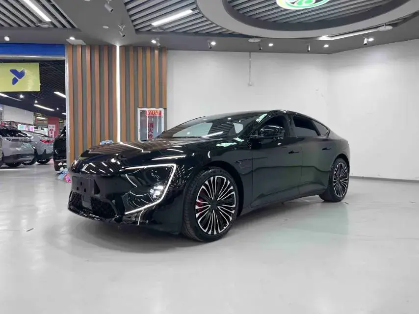 2025 Avatr 12 1.5T 156HP L4 REEV 39.05KWH