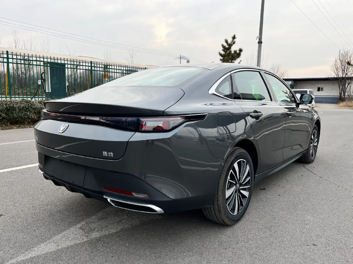 2025 ChangAn EadoPHEV 1.5L 98HP L4 E-CVT PHEV,autocango,china used car exporter,china ev exporter,chinese used car exporter,chinese used ev exporter