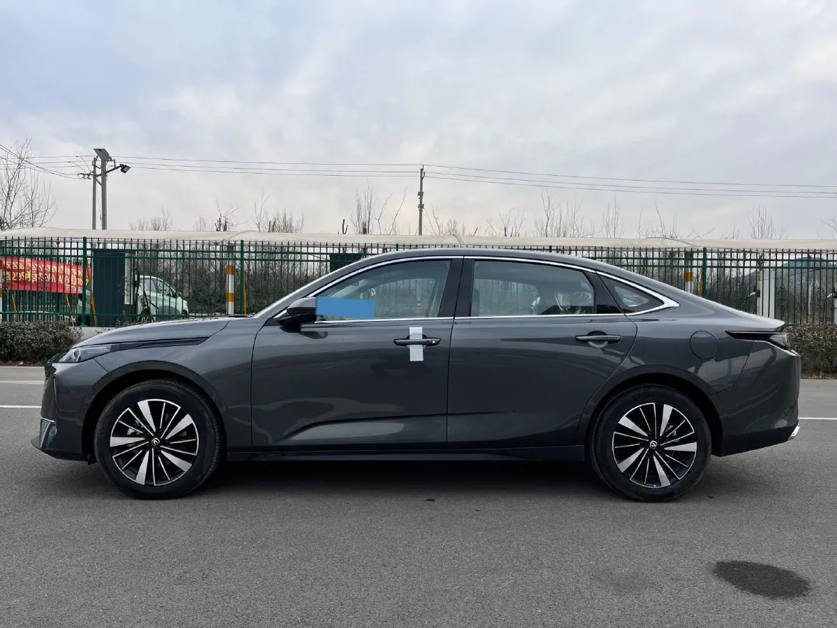 2025 ChangAn EadoPHEV 1.5L 98HP L4 E-CVT PHEV,autocango,china used car exporter,china ev exporter,chinese used car exporter,chinese used ev exporter