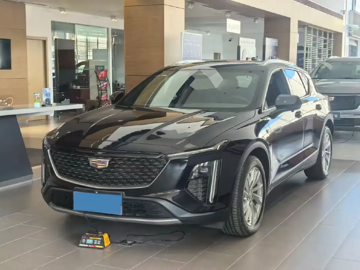 2023 Cadillac GT4 1.5T 211HP L4 9AT