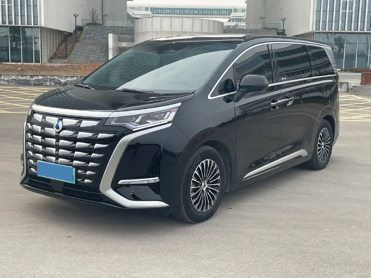 2024 Denza D9 1.5T 139HP L4 E-CVT PHEV 40KWH