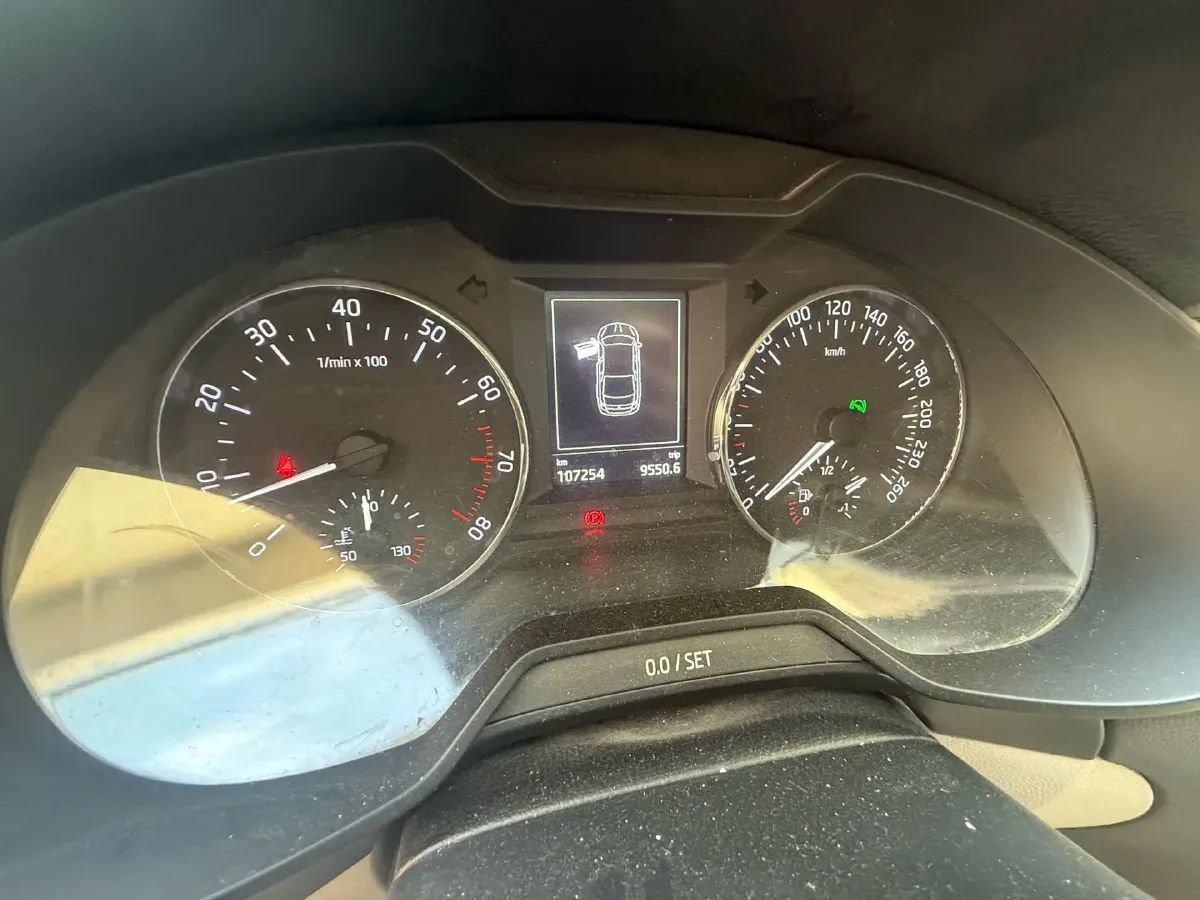 2015 Skoda Octavia 1.6L 110HP L4 6AT,autocango,china used car exporter,china ev exporter,chinese used car exporter,chinese used ev exporter