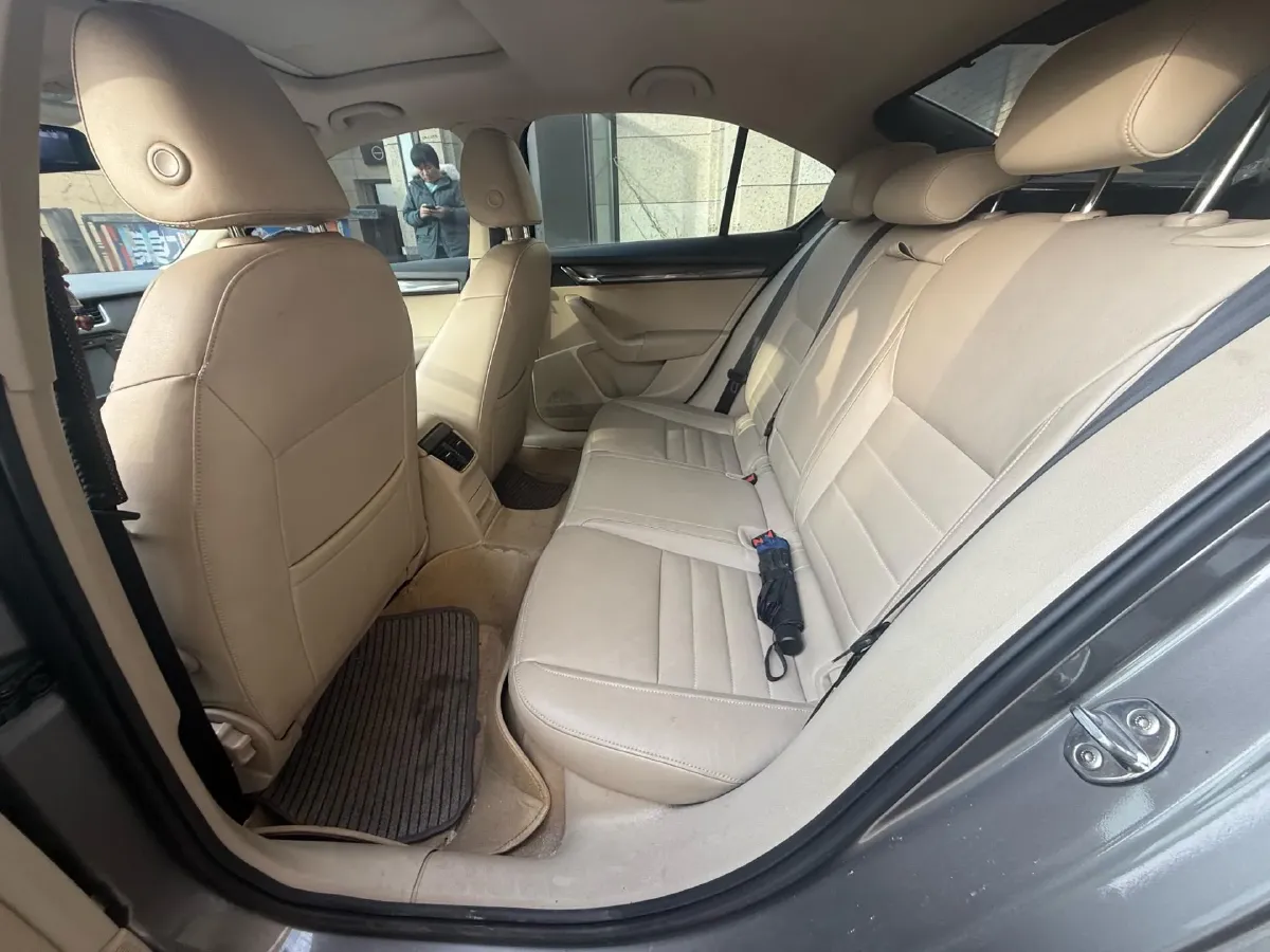 2015 Skoda Octavia 1.6L 110HP L4 6AT,autocango,china used car exporter,china ev exporter,chinese used car exporter,chinese used ev exporter