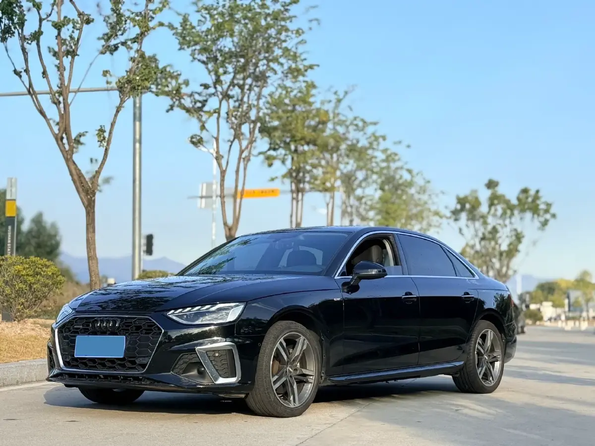 2020 Audi A4L 2.0T 190HP L4 7DCT