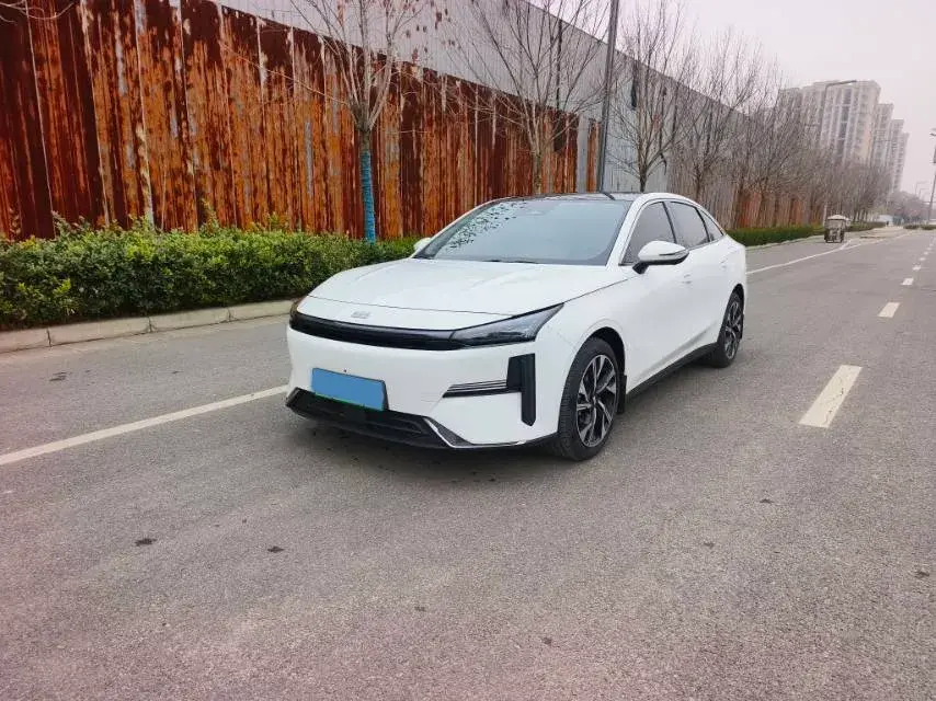 2023 Geely Galaxy L6 1.5T 163HP L4 3DHT PHEV