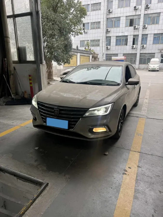 2019 Roewe i5 1.5L 120HP L4 CVT