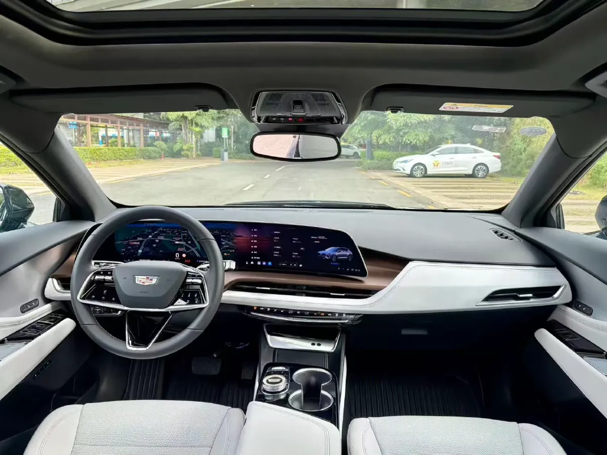 2023 Cadillac GT4 1.5T 211HP L4 9AT,autocango,china used car exporter,china ev exporter,chinese used car exporter,chinese used ev exporter