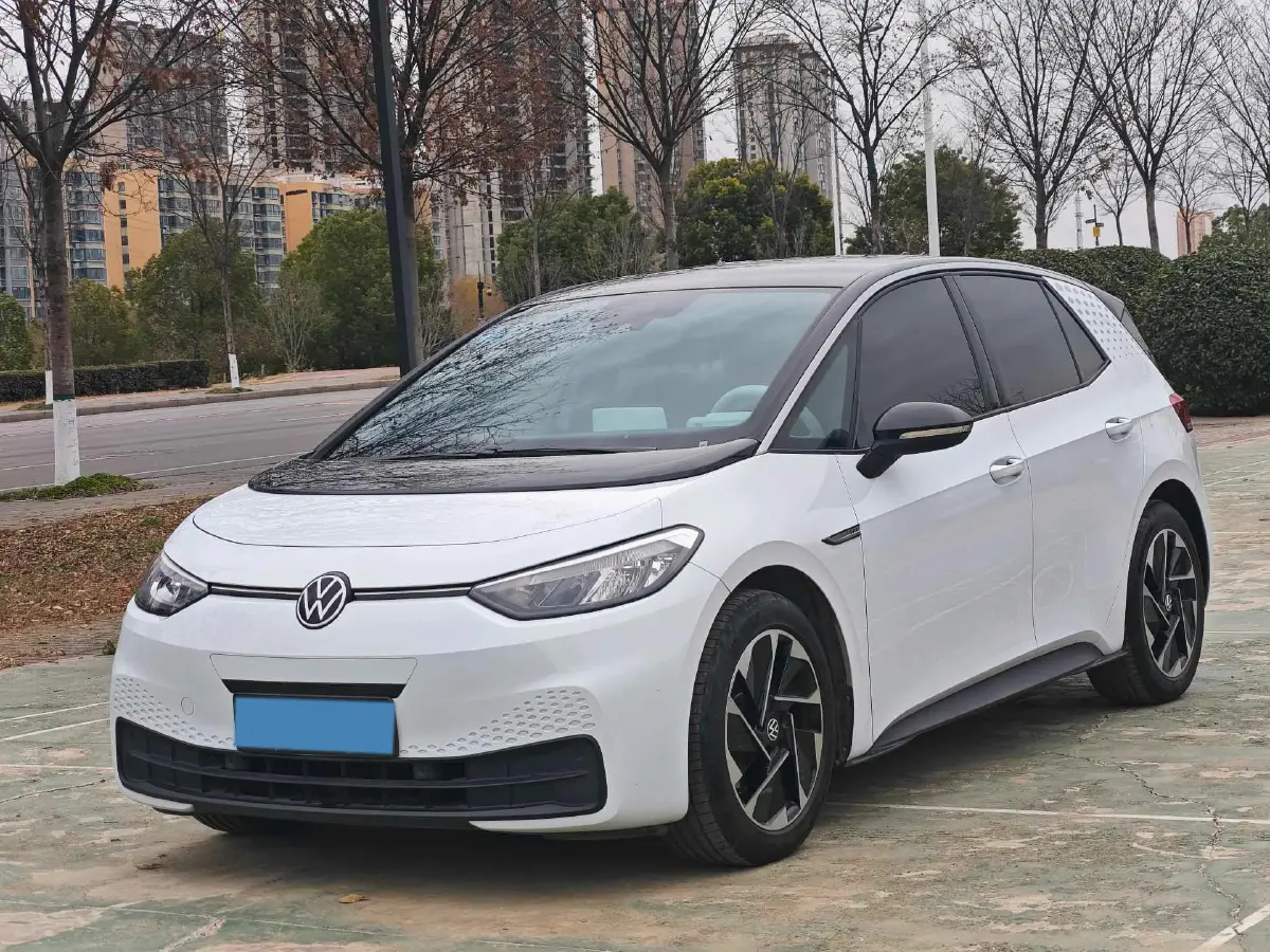 2023 Volkswagen ID.3 BEV 52.8KWH