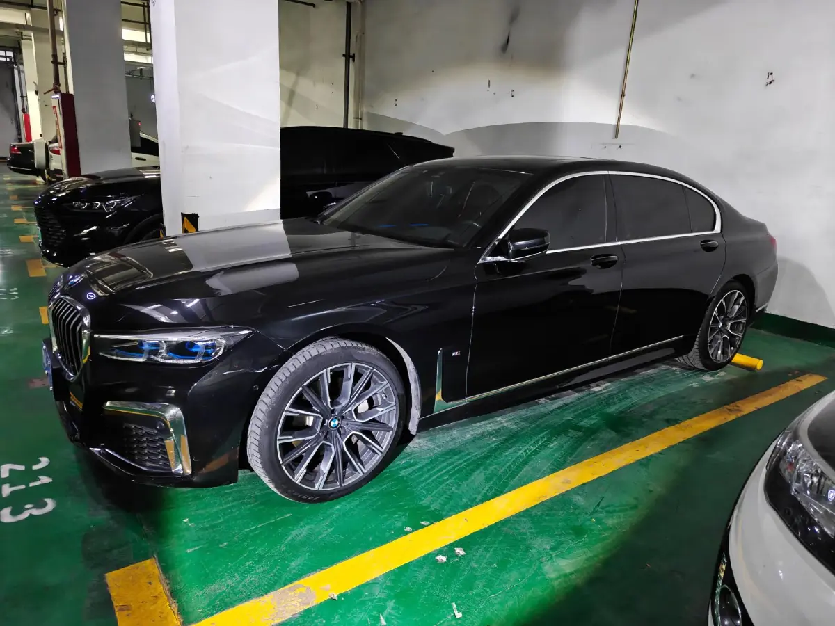 2019 BMW 7 Series 3.0T 340HP L6 8AT