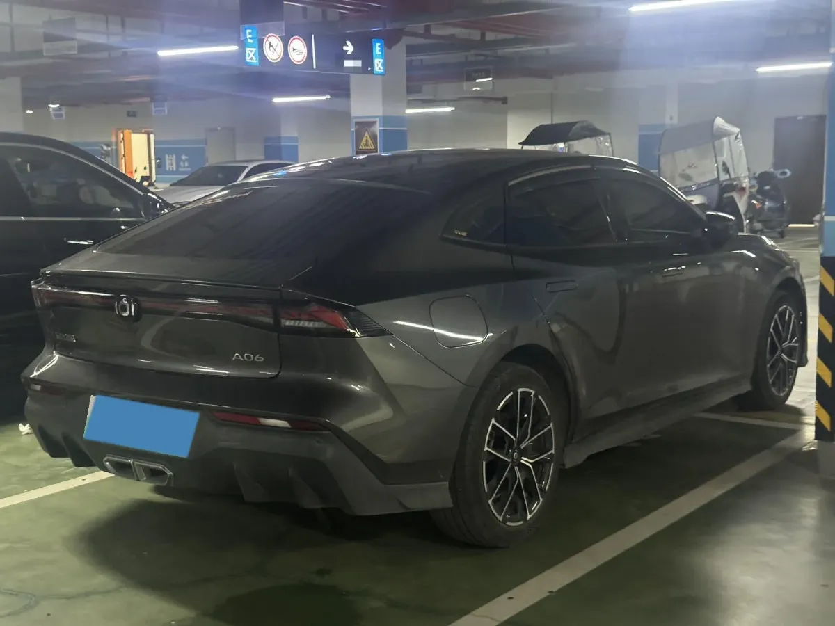 2023 Iveco DeYi 2.5T 122HP L4 6AT,autocango,china used car exporter,china ev exporter,chinese used car exporter,chinese used ev exporter