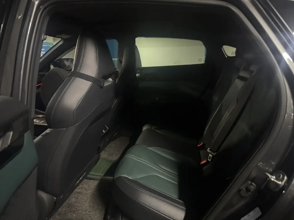 2023 Iveco DeYi 2.5T 122HP L4 6AT,autocango,china used car exporter,china ev exporter,chinese used car exporter,chinese used ev exporter