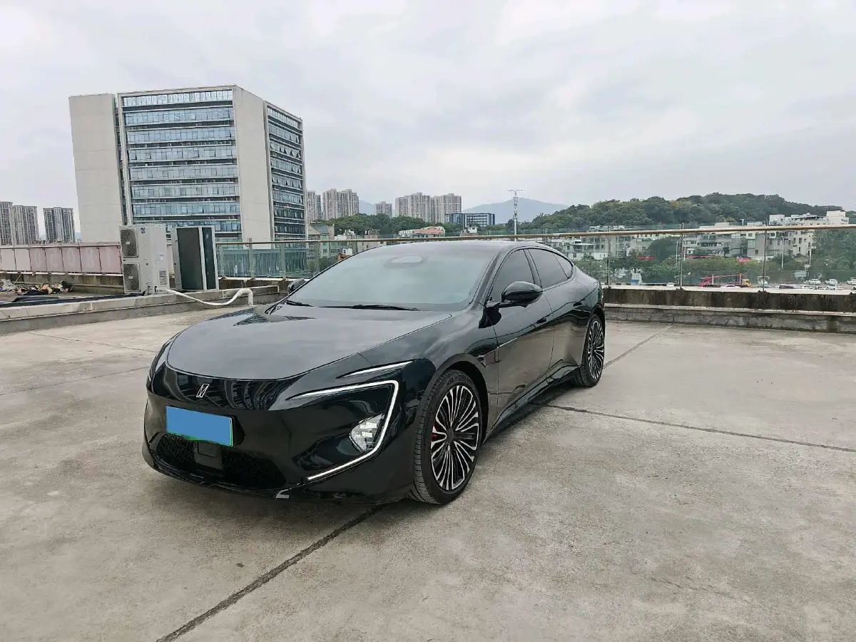 2025 Avatr 12 1.5T 156HP L4 REEV 39.05KWH