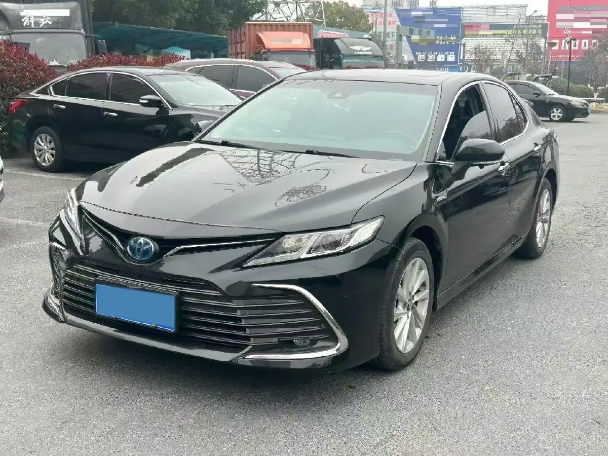 2021 Toyota Camry 2.5L 178HP L4 E-CVT Hybrid